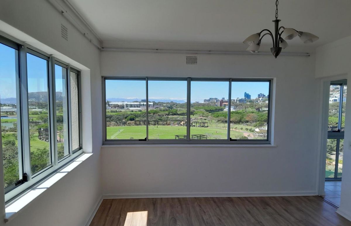 010R Good Hope Unit 89 (Flat 517), Beach Road 159, Mouille Point